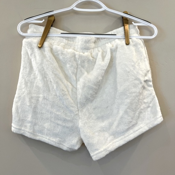 Hoody & Shorts - Picture 5 of 7